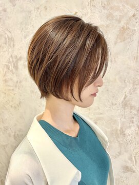 ダブルバイグリッター(W by GRITTERs) 前下がりショートボブ/丸みショート　20代30代40代