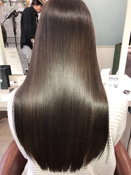 フェリア 渋谷(Feria) 髪質改善トリートメント"谷島幸太郎"