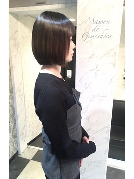 メゾン ドゥ ジェメシェラ(Maison de gemeshe'ra) まるすぎない絶妙なsensual bob