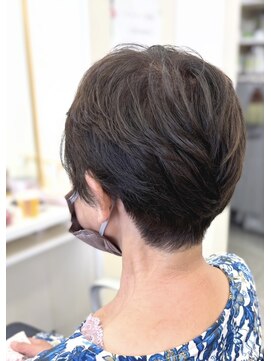 サンひまわり 高来店 手櫛で整うショートスタイル