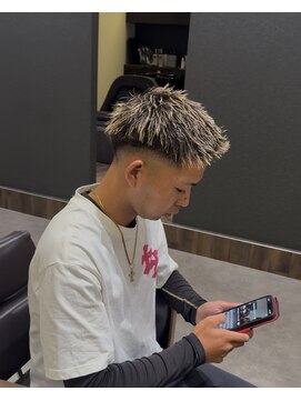 ビスポーク(BESPOKE) 刈り上げアップバングショート