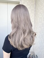 ユウル 横浜(juhl.)&nbsp;ホワイトブロンドブリーチ＆ダブルカラーヘーゼルブラウン横浜駅