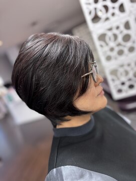 サロン ド 榮(Salon de 榮) いろんな表情を見せるボブスタイル