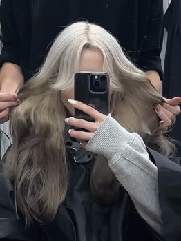 MARTHA福島【マーサ】の写真/髪を通じて自己肯定感を高める。トレンドに敏感な20代から圧倒的支持を集める、あなただけの専属美容師。