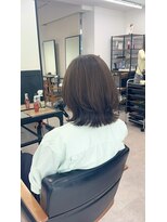ネオリーブ クーロ(Neolive curro)&nbsp;横顔も綺麗に見えるレイヤーミディアム