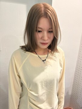 シイ(SIE) 1ブリーチでつくるミルクティベージュ♪