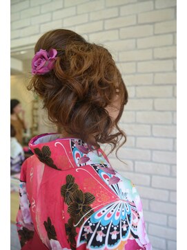 ヘア アンド メイク リーフ(Hair and Make Leaf) 成人式アップ