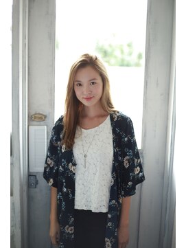 アン ココン(un.cocon) 美髪外国人風ミディ♪【un.cocon】