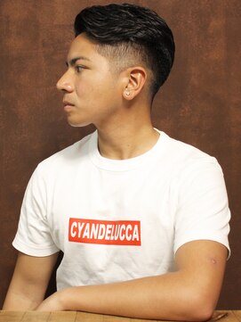 シアンデルカ(CYANDELUCCA) ツーブロックアップバングショート