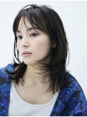 「大人かわいい」暗髪×濡れ感ミディ