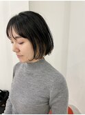 クセを生かした重めボブ