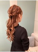ハーフアップ　結婚式参列