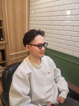 ワイズバーバー ギンザ  神田御茶ノ水店(Y's BarBer GINZA) ツーブロック×ビッグウェーブパーマ<理容室>