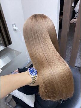 エミーバイモアムー(Emmie byMoremuu) ［南越谷YU-TA］透明感ミルクティー