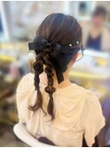 結婚式 お呼ばれ 推し活ポニーテールツイン×リボン×パールピン