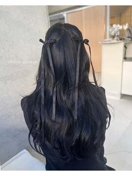 ヒン(HIN) リボンアレンジ&レイヤーカット&スモーキーブラック