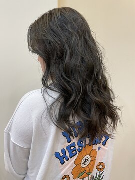 アヴァンセ サニー美容室 ロングレイヤー/オリーブグレージュ/くすみカラー