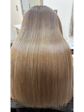 ハイトーン縮毛矯正