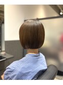 ミニボブ　ベージュブラウン