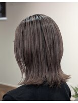 ウィスカーヘアー(whisker hair) レーヤーボブ ピンクベージュ シャドウルーツ