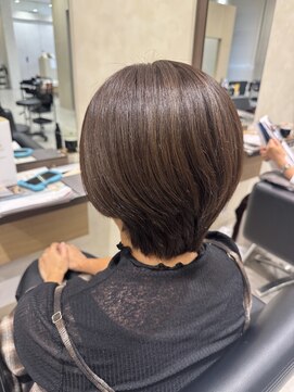 ヘアーサロンデフォーエバーヴィーダ(hairsalon de Forever vida) 大人ショート×白髪ぼかし