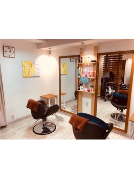 大人女性からの支持多数☆経験豊富なスタイリストがあなたの髪のお悩みを解決◎【谷町四丁目徒歩3分】