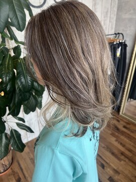 ロイズ ヘアデザイン アンド スパ(LOES) デザインブリーチ×ホワイトベージュ×ミルクティーグレージュ