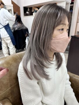 ワールドオーダー 天王寺店(WORLD ORDER) 白髪ぼかしハイライト 579