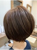 ショートボブ
