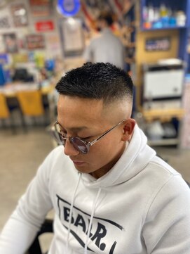 カットハウス クロップベースフェード