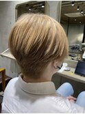 ハイトーンベージュ