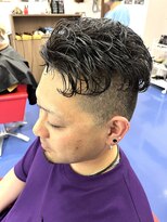 カットベーススズカ(CUTBASE SUZUKA)&nbsp;ツーブロック×パーマ