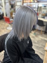 ラウラアンドロー(LAURA&RO)&nbsp;ダブルカラー/ケアブリーチ/インナーカラー/ベージュ【塚口】