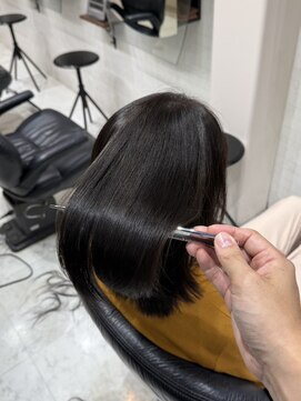 サロンドボーテキリコ(SALON DE BEAUTE KIRIKO) ミディアム × ネオメテオストレート