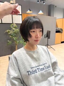 エマピボット 中川本店(EMA PIVOT) パツっとワイドバングショート