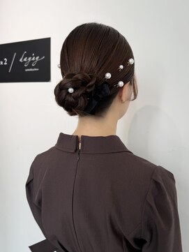 ミンクスオーバー(MINX OVER) 【ヘアセット】タイト×デザインシニヨン