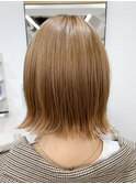 切りっぱなしボブ×ベージュ[六甲道/ブリーチ]