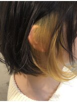 ヘアーアンドメイク ファット(Hair&Make PHAT) インナーカラーイエロー黒髪ボブ10代20代