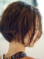 シャロン(SHARON)&nbsp;【SHARON原宿】大人可愛い20代30代前下がりウェーブショートボブ