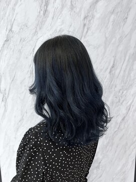 リー 京橋(Lee) ネイビーブルーカラー　山下志穂