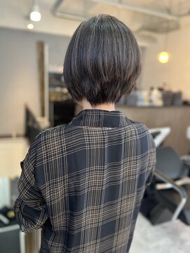 ニュートラル(neutral) 【neutral】コントラストハイライトとショートとボブの間