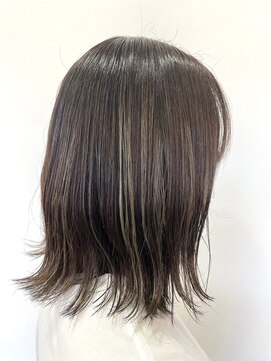 ヘアワークスルシア(HAIR WORKS LUCIA) 外ハネミディアムスタイル