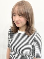 ココ 原宿(KOKO)&nbsp;黒髪小顔クラゲヘアーオリーブグレーココアベージュ