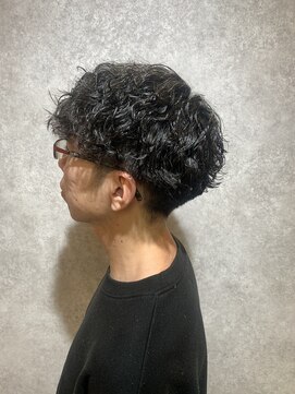 ラルス(Larus) MEN’S HAIR/ブルーブラック/フェザーパーマ/本八幡