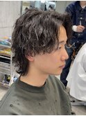 渋谷緩め波巻きスパイラルパーマメンズボブウルフカット