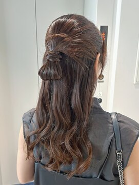 トリッカ シブヤ(TRICCA SHIBUYA) カチモリ/ハーフアップ/リボンアレンジ/お呼ばれ/結婚式/渋谷