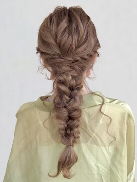 ティアトロアンドリミテバイティアトロ(teatro&limite by teatro) ヘアセット 編み下ろし ヘアアレンジ 編み込み ロングヘア