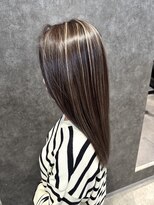 アンダーバーホワイト 鳳店(_WHITE)&nbsp;根本が伸びても気になりにくいハイライト