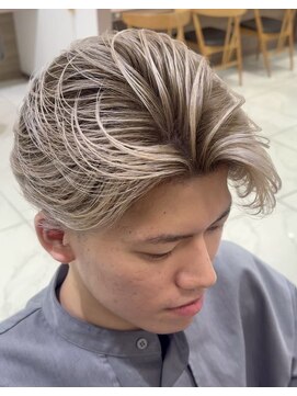 アッシュ 等々力店(Ash) バレイヤージュ/ホワイトブロンド/ホワイトベージュ 自由が丘