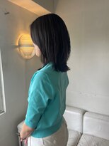 タヴィ(Tavi)&nbsp;くびれヘアのミディアムレイヤーカット/レイヤーカット/レイヤー